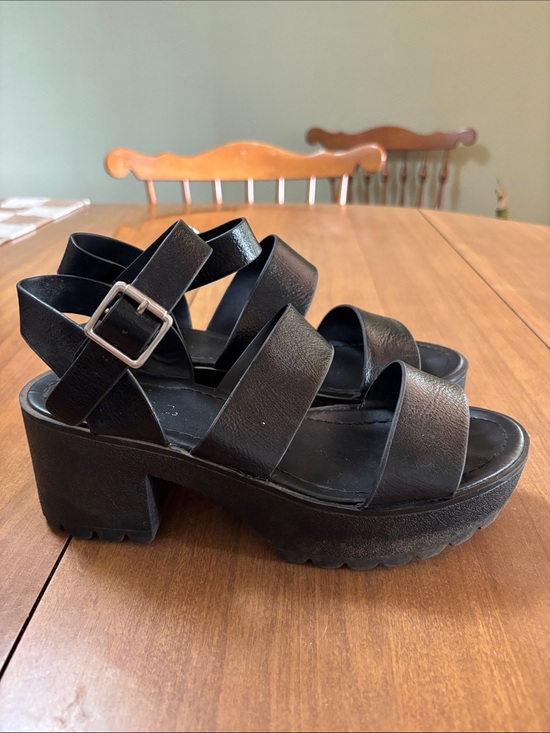 Soda Shoes - Soda Black Chunky Platform Strappy Sandals with Buckle